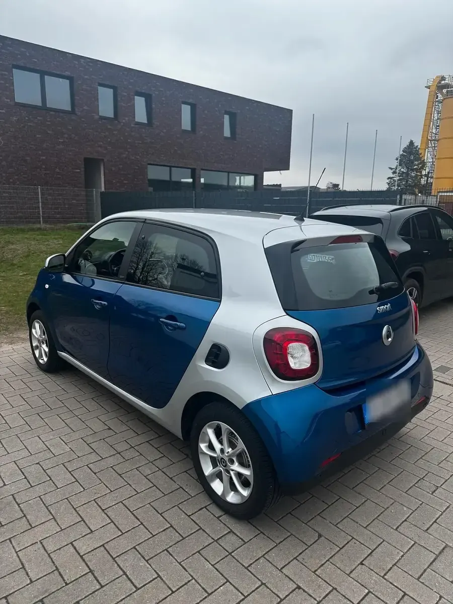 Gebraucht Smart ForFour 90 PS (66 kW) 2018 Blau Kleinwagen
