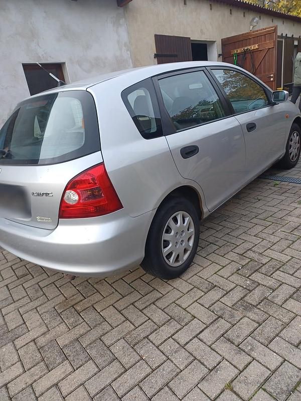 Gebraucht Honda Civic 90 PS (66 kW) 2002 Silber Limousine