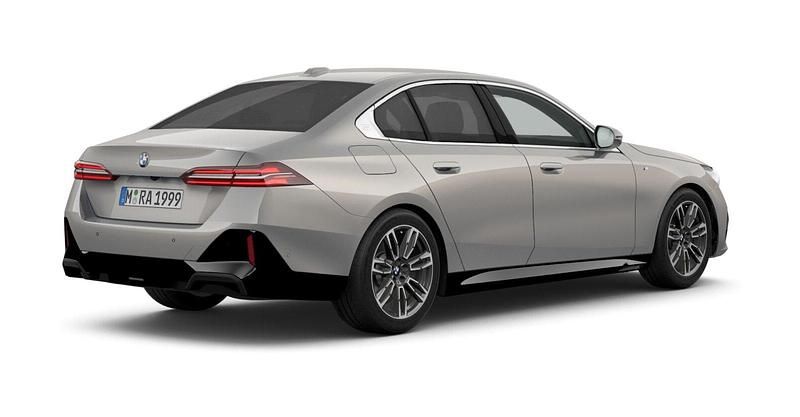 Gebraucht BMW 520 Comfort Edition 197 PS (144 kW) 2025 Grau Limousine