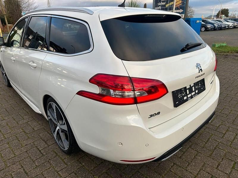 Gebraucht Peugeot 308 SW GTi 179 PS (131 kW) 2019 Lack weiss perlglänzend/metall Kombi