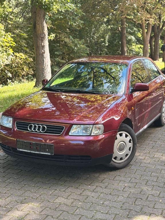 Rot Gebraucht 1998 Audi A3 Limousine | 1.400 € (Guter Preis) - Bild 1/4