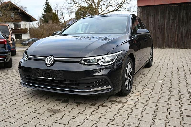 Gebraucht VW Golf VIII Active 150 PS (110 kW) 2022 Schwarz Limousine