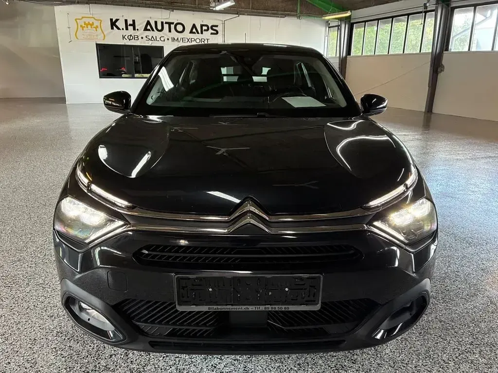 Gebraucht Citroën C4 Feel 131 PS (96 kW) 2021 Schwarz Limousine