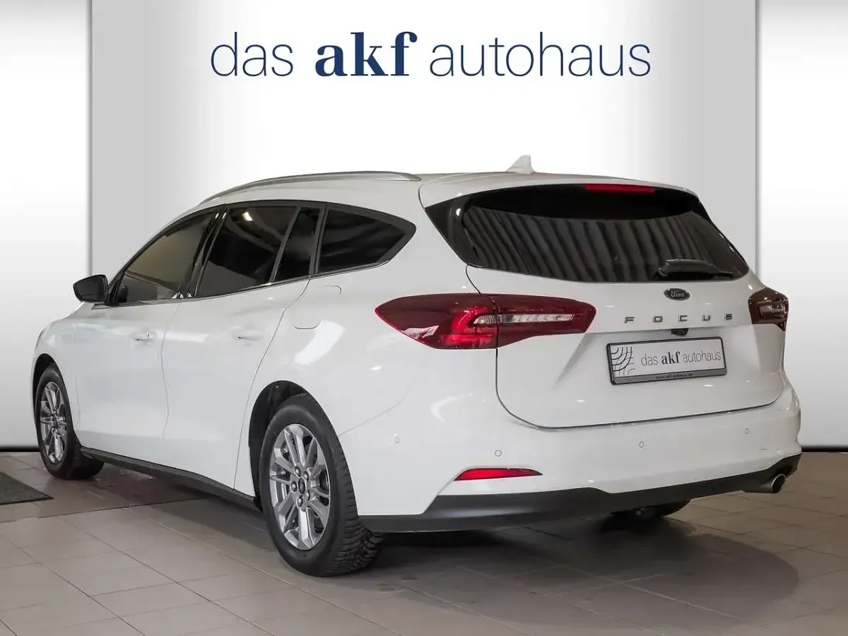 Gebraucht Ford Focus Titanium 116 PS (85 kW) 2024 Frostweiß Kombi