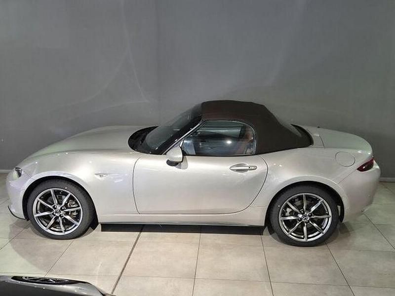 Gebraucht Mazda MX5 184 PS (135 kW) 2023 Platinum quartz (metallic) Cabrio