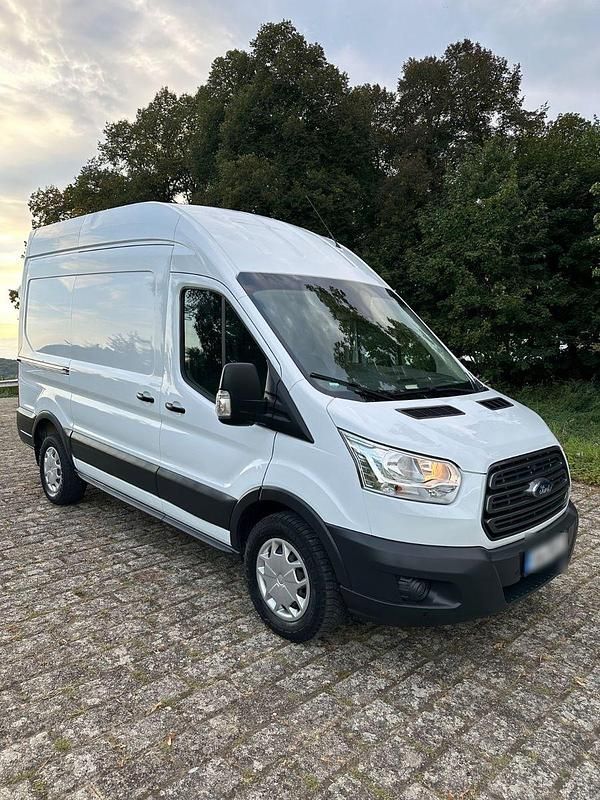 Second-hand Ford Transit 170 CP (125 kW) 2019 Alb Monovolum