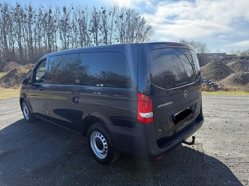 Gebraucht Mercedes Vito 163 PS (119 kW) 2018 Blau Van