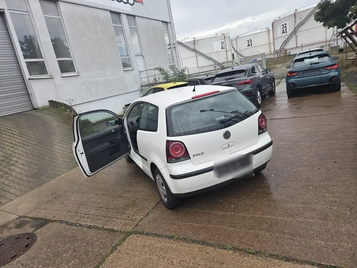 Gebraucht VW Polo 60 PS (44 kW) 2008 Weiß Kleinwagen
