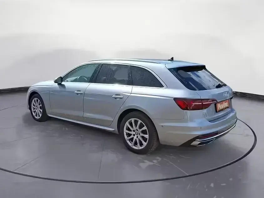 Gebraucht Audi A4 Ambiente 163 PS (119 kW) 2023 Silber Kombi