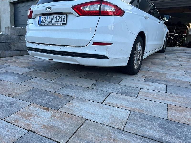 Gebraucht Ford Mondeo Titanium 150 PS (110 kW) 2015 Weiß Limousine