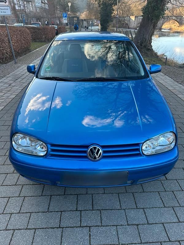 Usado VW Golf 75 HP (55 kW) 2000 Azul Coupé