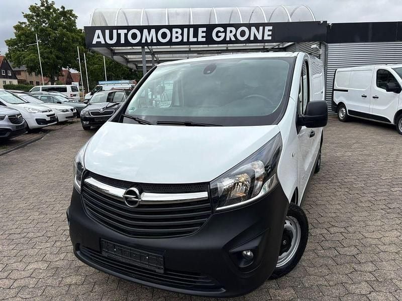 Weiß Gebraucht 2018 Opel Vivaro Van | 11.950 € (Superpreis) - Bild 1/4