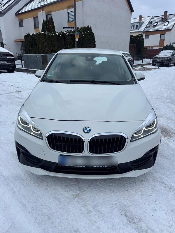 Weiß Gebraucht 2019 BMW 218 Kombi | 17.000 € (Guter Preis) - Bild 1/4