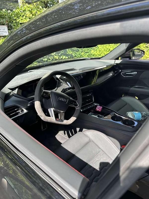 Gebraucht Audi e-tron GT quattro Design 439 kW (598 PS) 2021 Schwarz Limousine