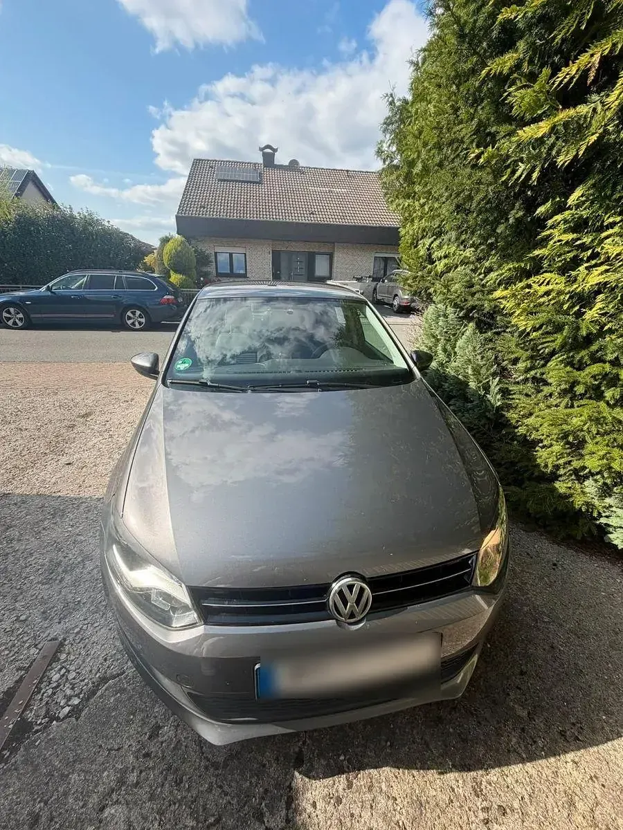 Gebraucht VW Polo Edition 90 PS (66 kW) 2012 Grau Kleinwagen