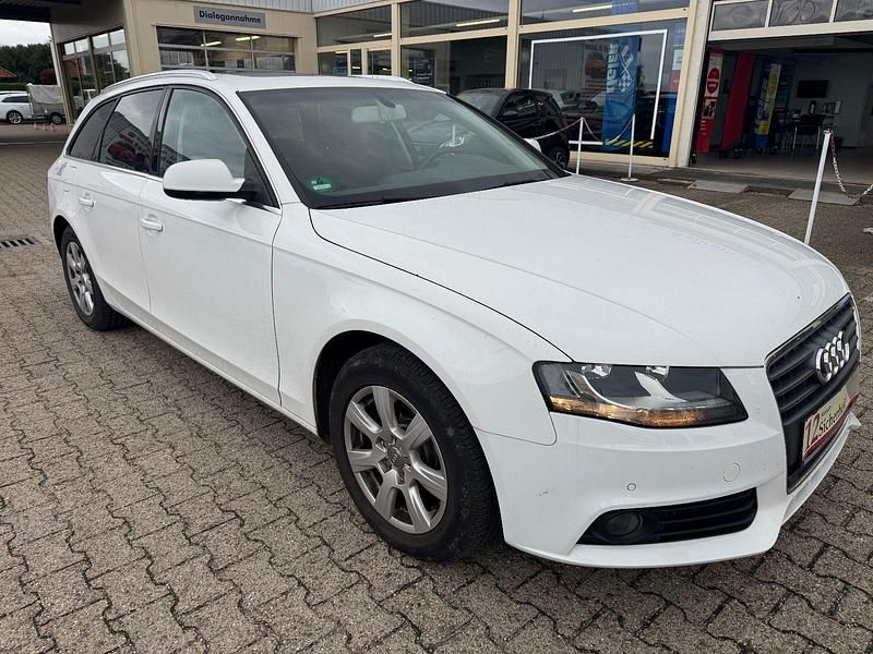 Gebraucht Audi A4 Comfort 143 PS (105 kW) 2011 Weiß Kombi