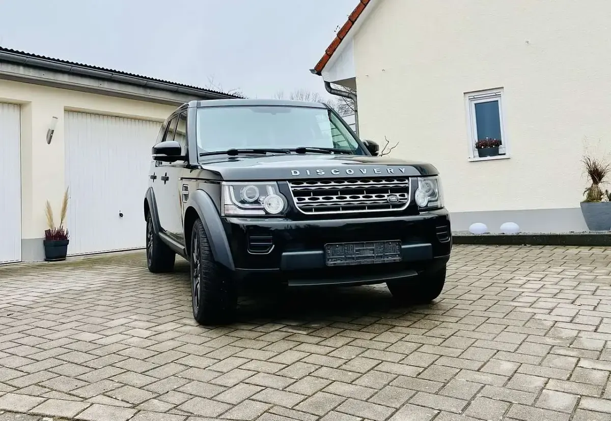 Gebraucht Land Rover Discovery S 211 PS (155 kW) 2014 Schwarz SUV