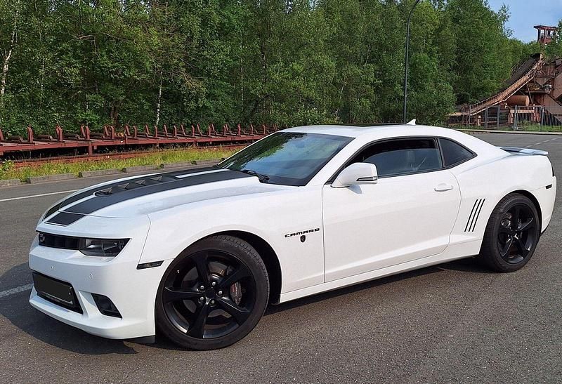 Weiß Gebraucht 2016 Chevrolet Camaro SS Coupé | 28.499 € (Superpreis) - Bild 1/4