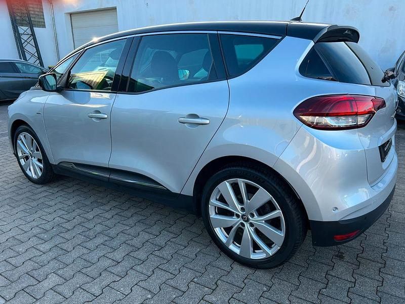 Gebraucht Renault Scénic IV 140 PS (102 kW) 2019 Silber Van / Kleinbus
