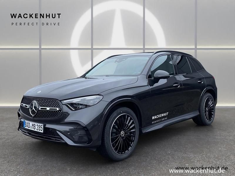 Grau Gebraucht 2025 Mercedes GLC300 AMG SUV | 64.900 € (Superpreis) - Bild 1/4
