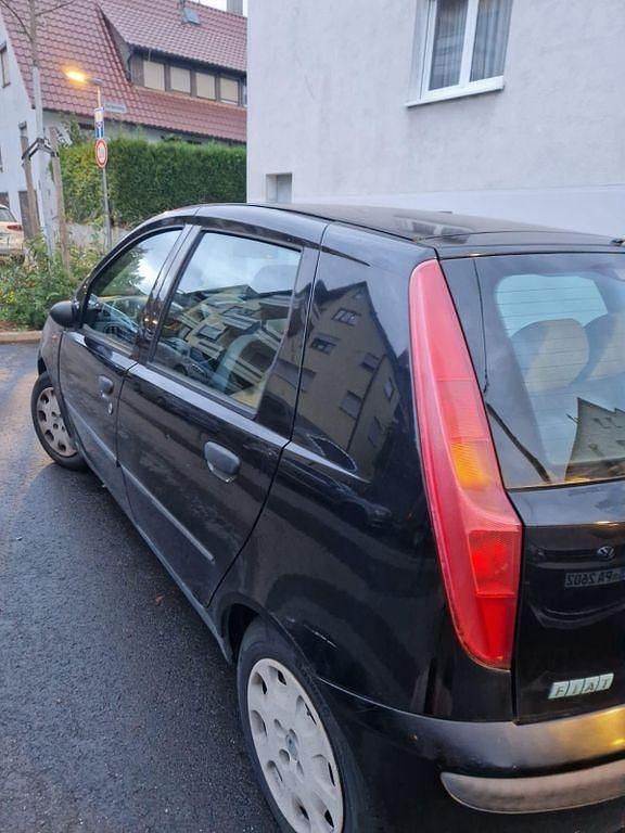 Schwarz Gebraucht 2001 Fiat Punto S Kleinwagen | 600 € (Guter Preis) - Bild 1/4