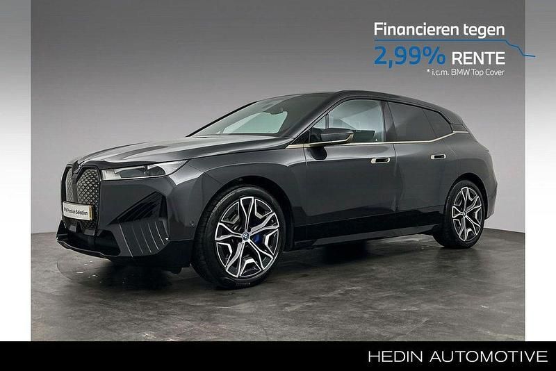 Grau Gebraucht 2021 BMW iX Executive SUV | 46.880 € (Fairer Preis) - Bild 1/4