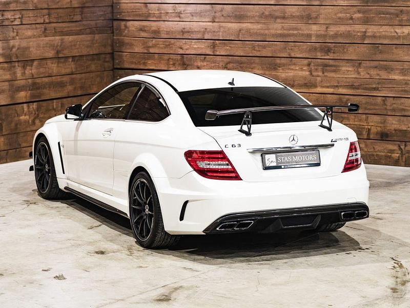 Gebraucht Mercedes C63 AMG AMG 517 PS (380 kW) 2013 Diamantweiß metallic Coupé