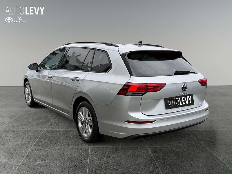 Gebraucht VW Golf VIII 131 PS (96 kW) 2024 Reflexsilber metallic Kombi