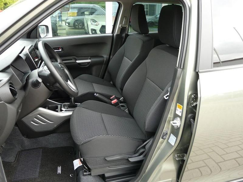 Gebraucht Suzuki Ignis Comfort+ 83 PS (61 kW) 2024 Rot Limousine