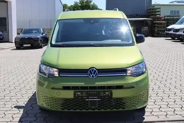Gebraucht VW Caddy Team 122 PS (89 kW) 2021 Grün Van / Kleinbus