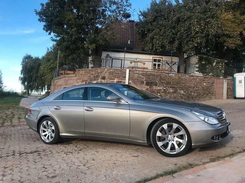 Gebraucht Mercedes CLS350 292 PS (214 kW) 2007 Andere farben Coupé
