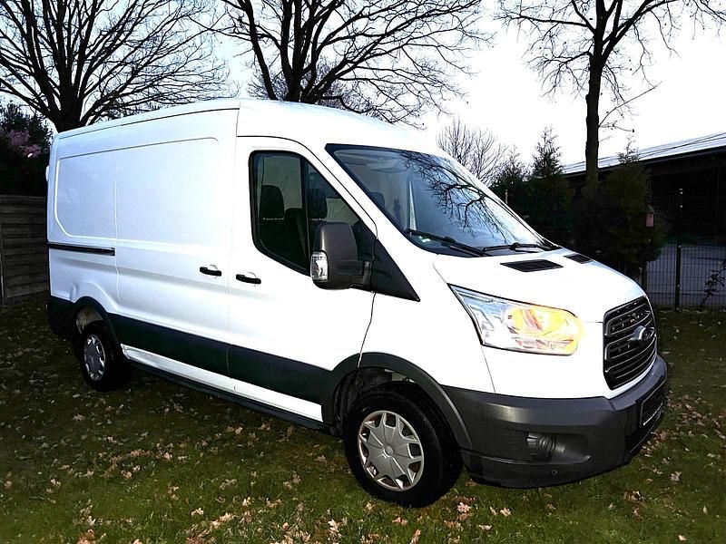 Gebraucht Ford Transit 105 PS (77 kW) 2018 Weiß Van / Kleinbus