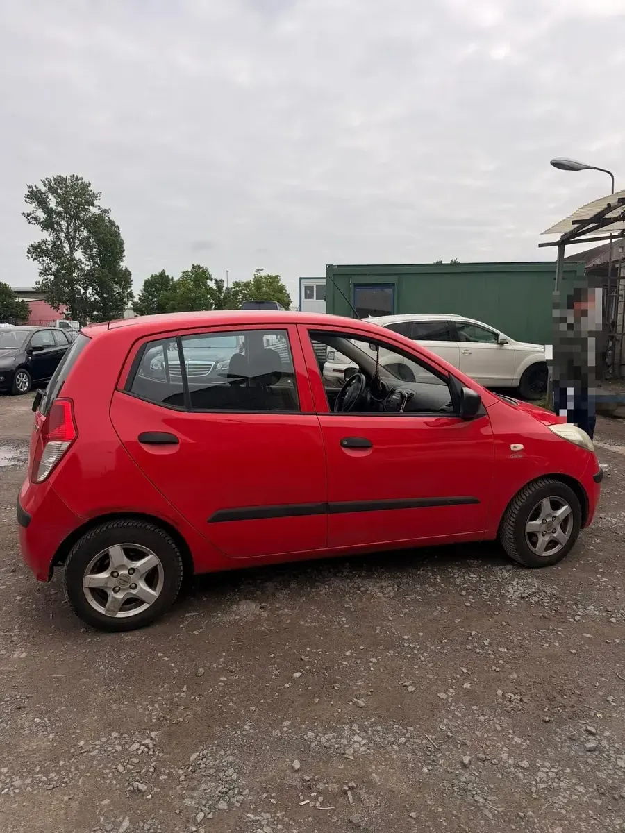 Gebraucht Hyundai i10 75 PS (55 kW) 2009 Rot Kleinwagen