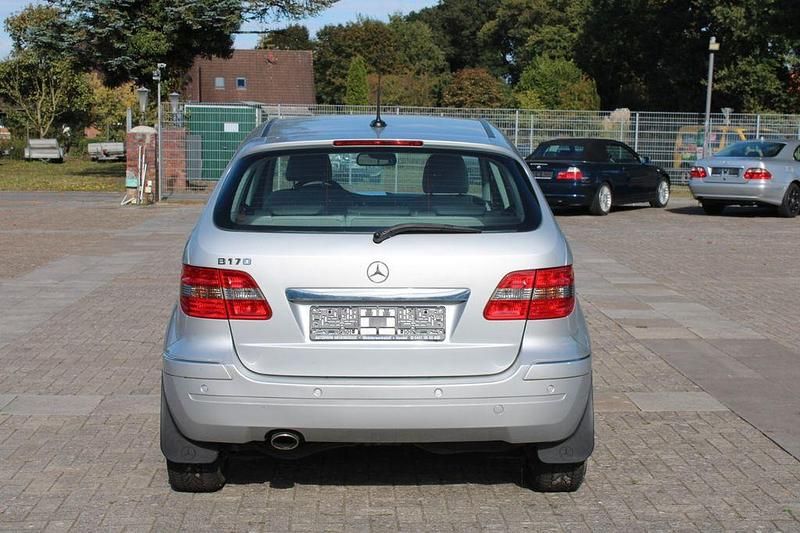 Gebraucht Mercedes B170 116 PS (85 kW) 2006 Silber Van / Kleinbus