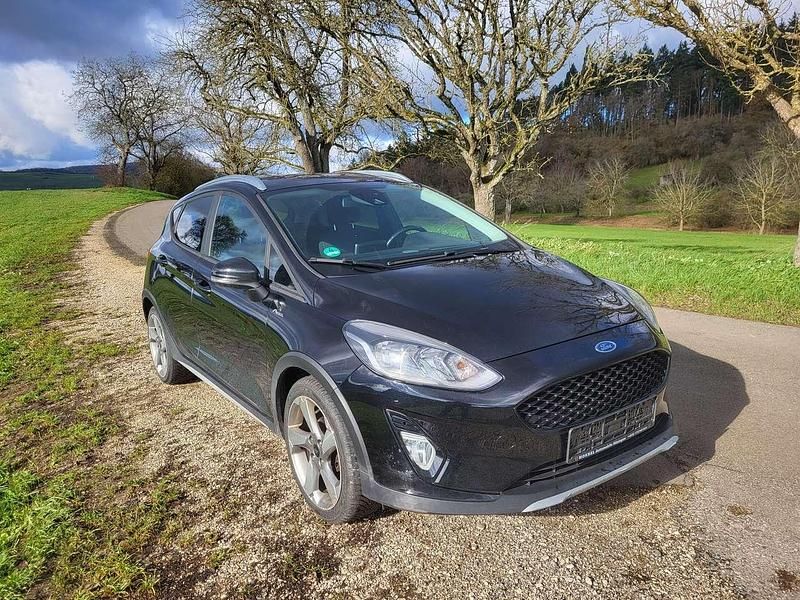 Iridiumschwarz metallic Gebraucht 2019 Ford Fiesta Active Kleinwagen | 10.999 € (Fairer Preis) - Bild 1/4