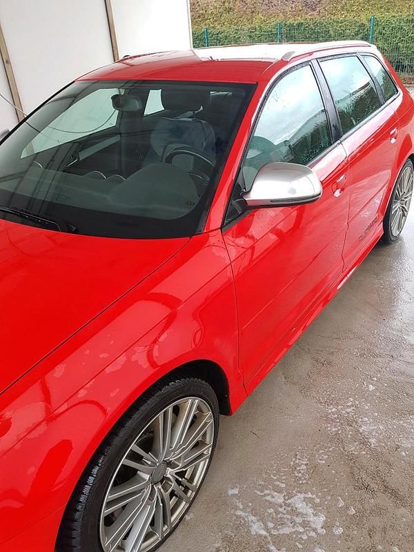 Gebraucht Audi S3 265 PS (194 kW) 2009 Rot Limousine
