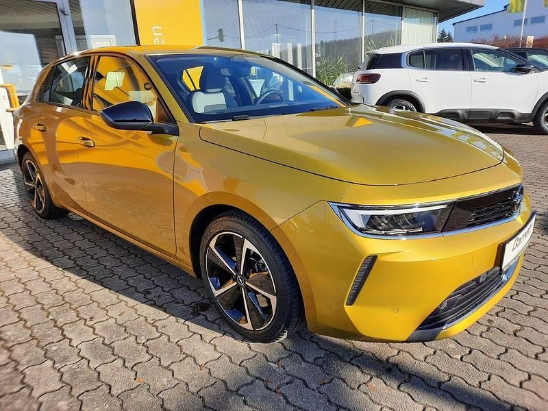 Gebraucht Opel Astra Edition 181 PS (133 kW) 2022 Gelb Limousine
