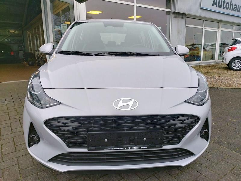 Ny Hyundai i10 Select 63 HK (46 kW) 2025 Grå Hatchback