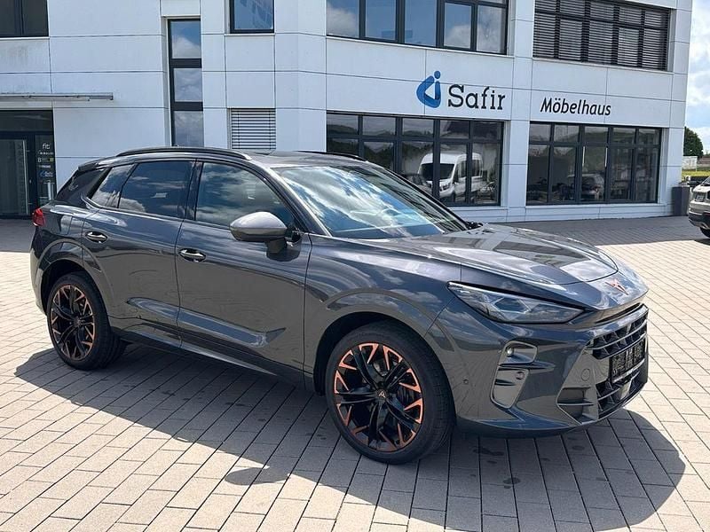 Grau Gebraucht 2025 Cupra Terramar VZ SUV | 45.400 € (Guter Preis) - Bild 1/4
