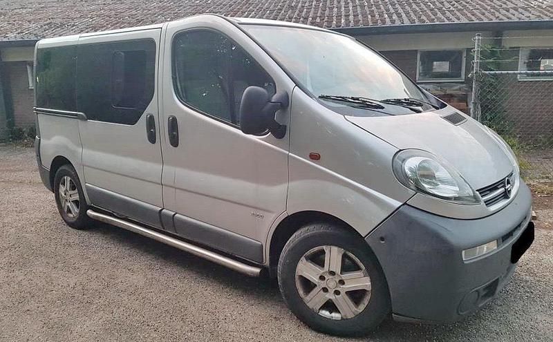 Silber Gebraucht 2006 Opel Vivaro Van | 2.200 € (Superpreis) - Bild 1/4