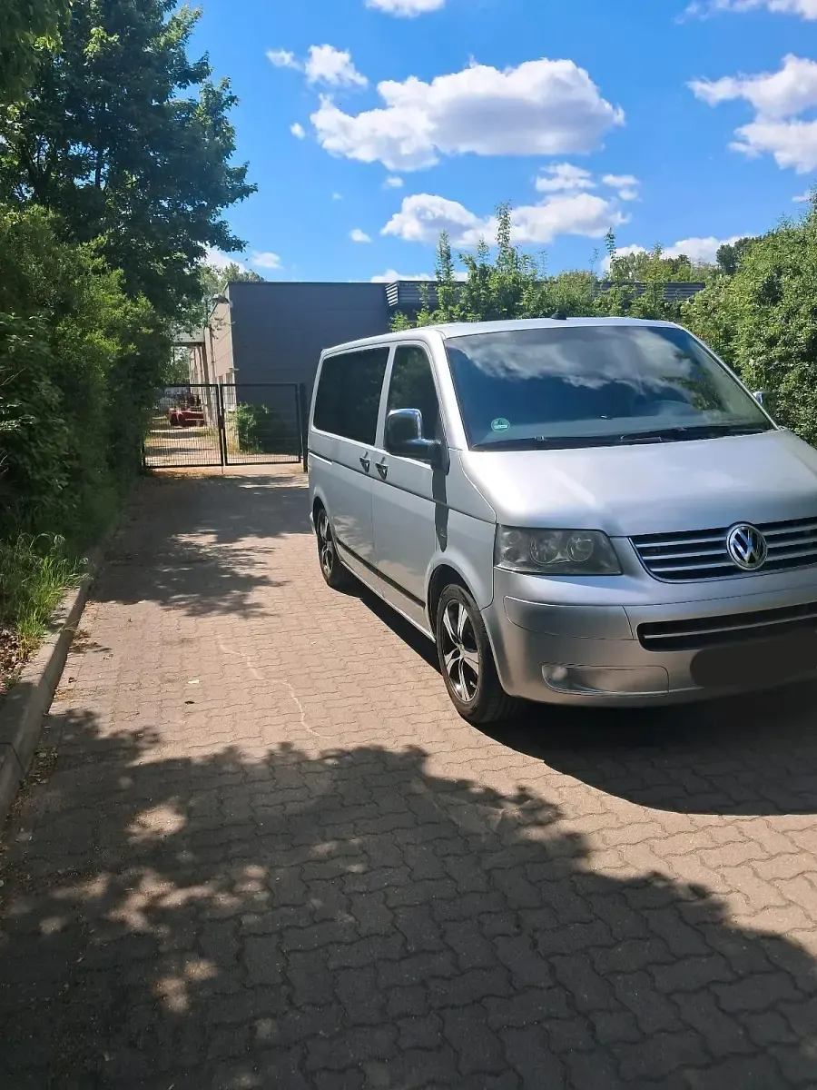 Gebraucht VW Caravelle 174 PS (127 kW) 2005 Silber Van