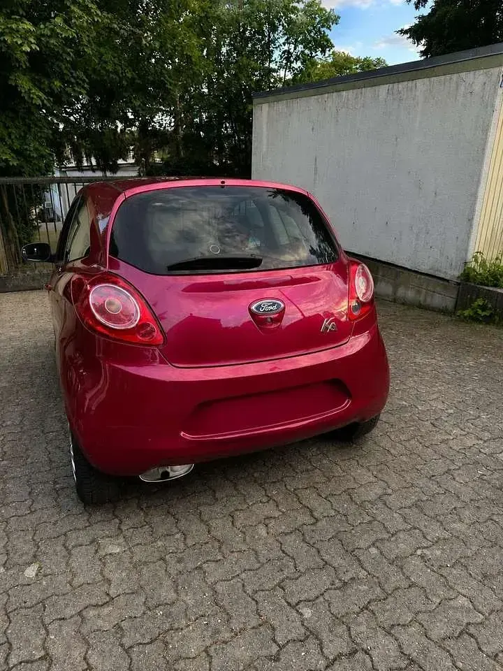 Gebraucht Ford Ka Titanium 69 PS (50 kW) 2010 Rot Kleinwagen