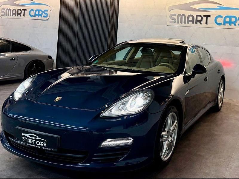 Gebraucht Porsche Panamera 250 PS (183 kW) 2012 Blau Kleinwagen