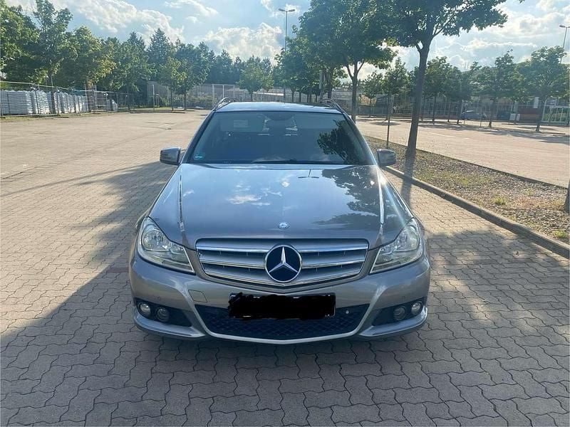 Silber Gebraucht 2011 Mercedes C180 Kombi | 7.800 € (Etwas zu teuer) - Bild 1/4
