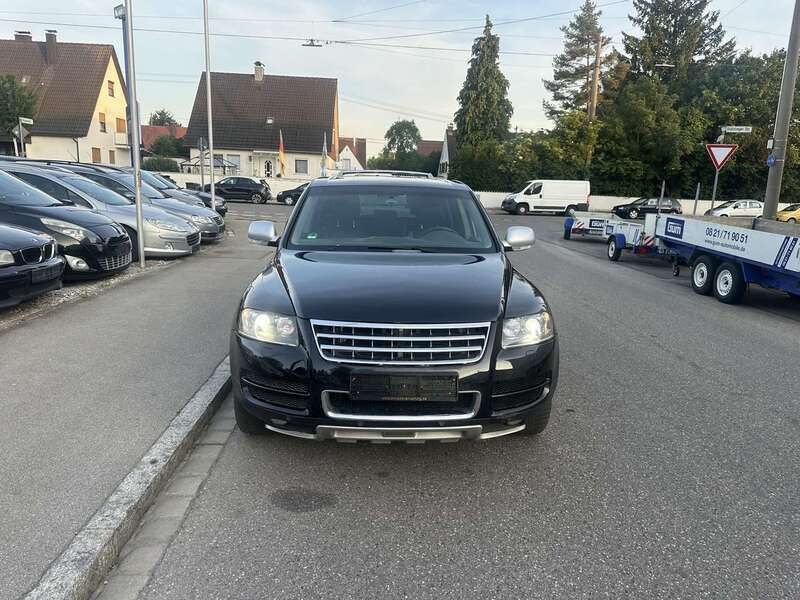 Black magic pearlescent Gebraucht 2006 VW Touareg SUV | 6.900 € (Etwas zu teuer) - Bild 1/4