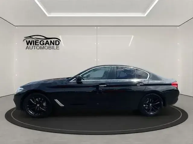 Gebraucht BMW 530 Performance 252 PS (185 kW) 2018 Black sapphire metallic Limousine