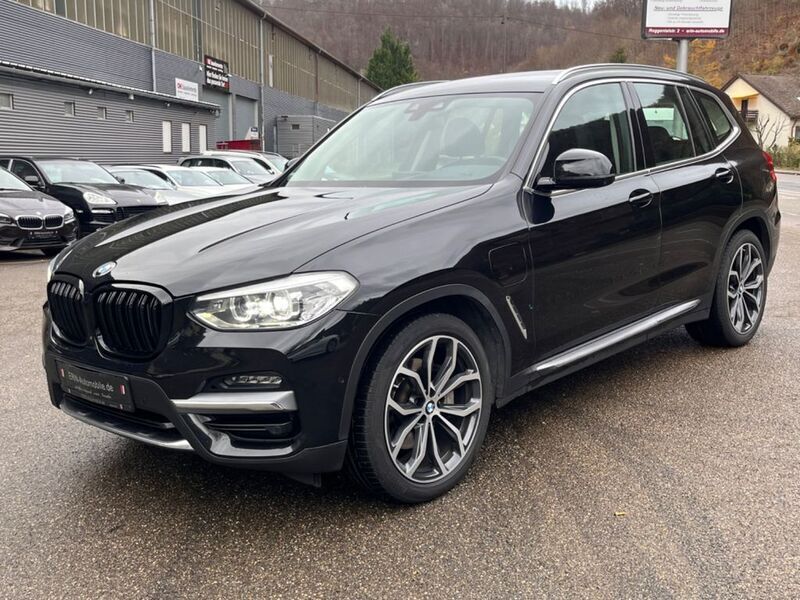 Black sapphire metallic Gebraucht 2021 BMW X3 Luxury Line SUV | 29.299 € (Fairer Preis) - Bild 1/4