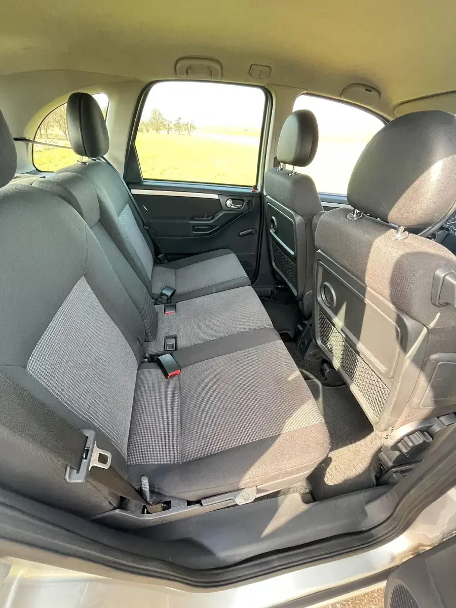 Gebraucht Opel Meriva 100 PS (73 kW) 2006 Silber Van / Kleinbus