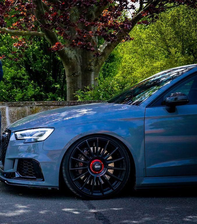 Grau Gebraucht 2018 Audi RS3 Sport Kleinwagen | 48.000 € (Fairer Preis) - Bild 1/4