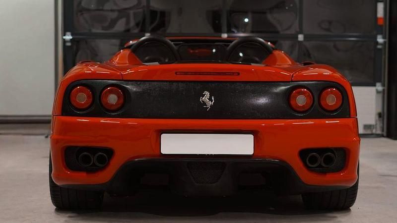 Gebraucht Ferrari 360 400 PS (294 kW) 2003 Rot Cabrio